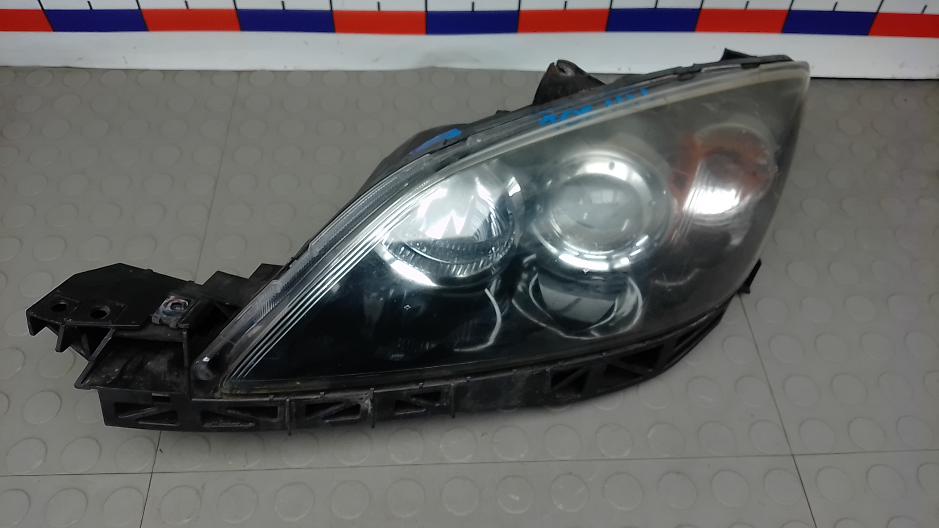 Фара левая Mazda 3 1