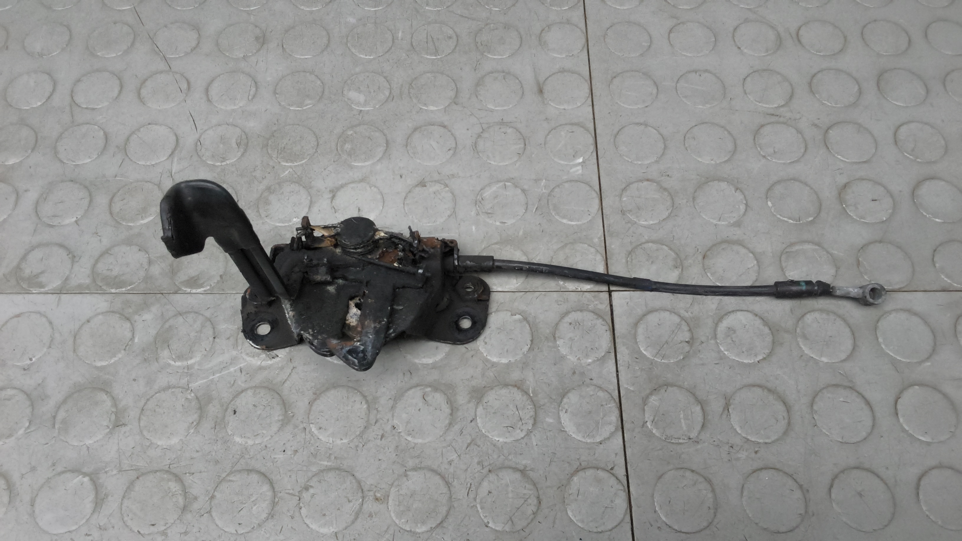 Замок капота Kia Ceed 2 (JD)