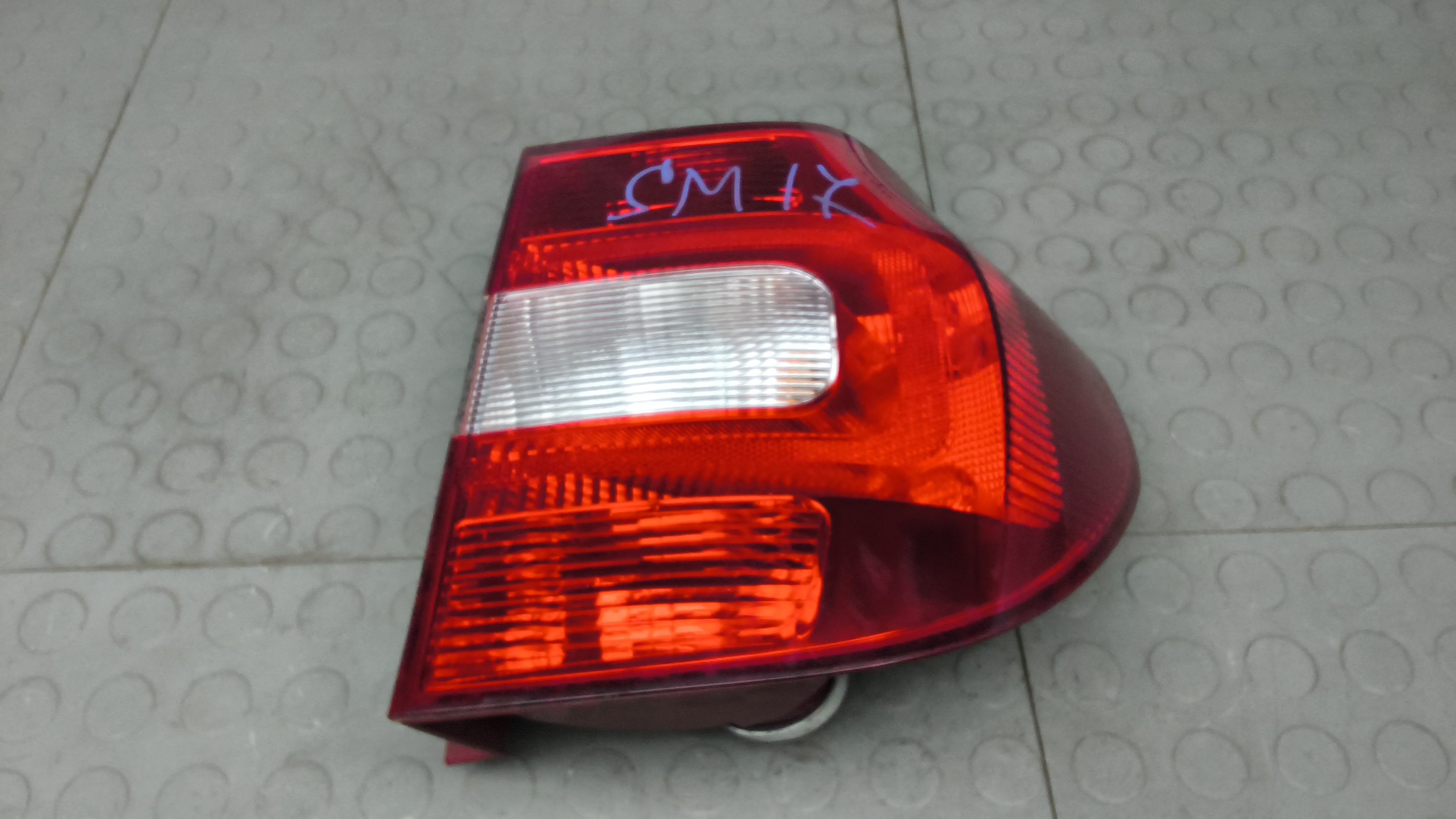 Фонарь задний правый Skoda Yeti 1