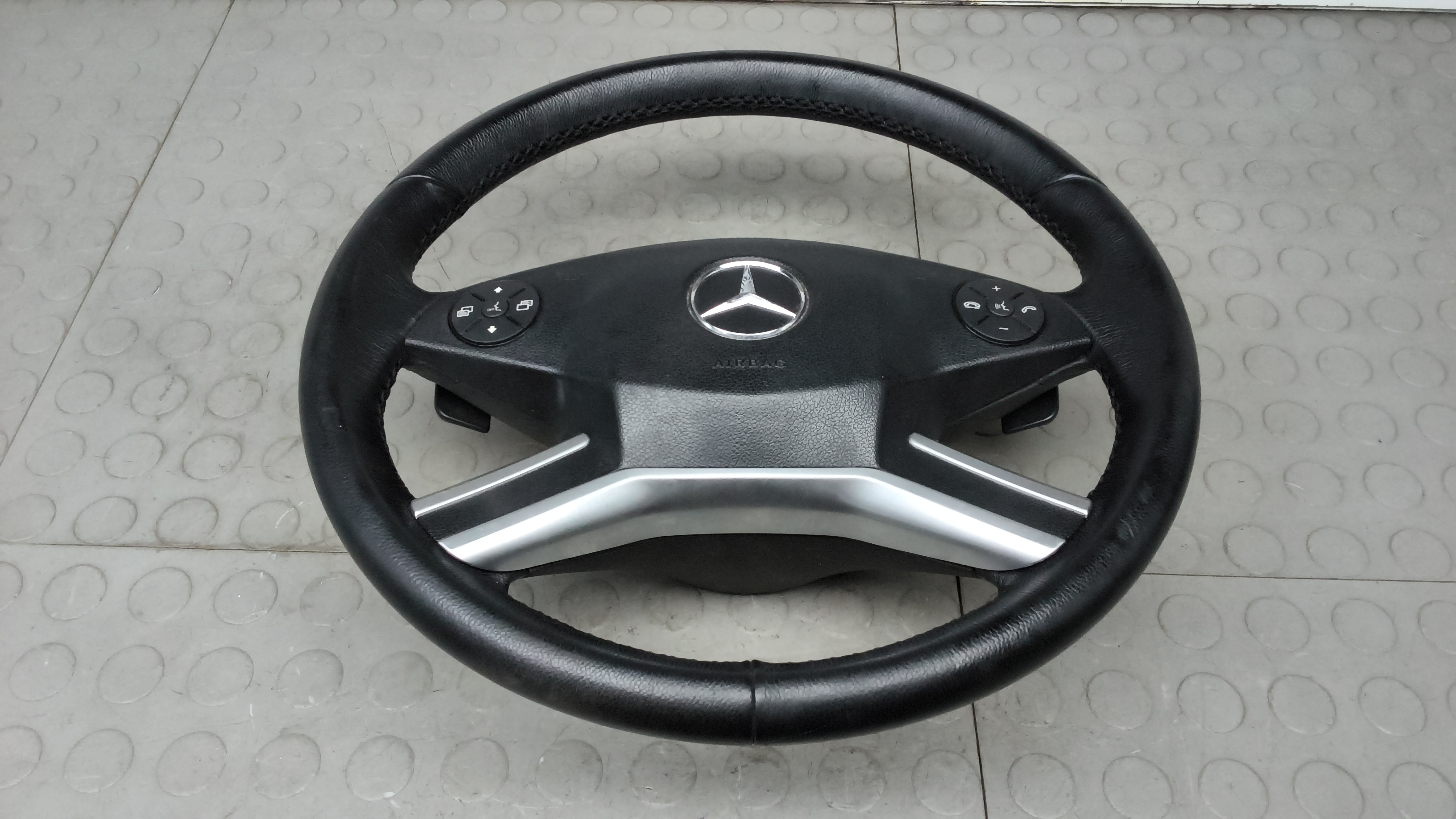 Руль Mercedes-Benz M-Class W164