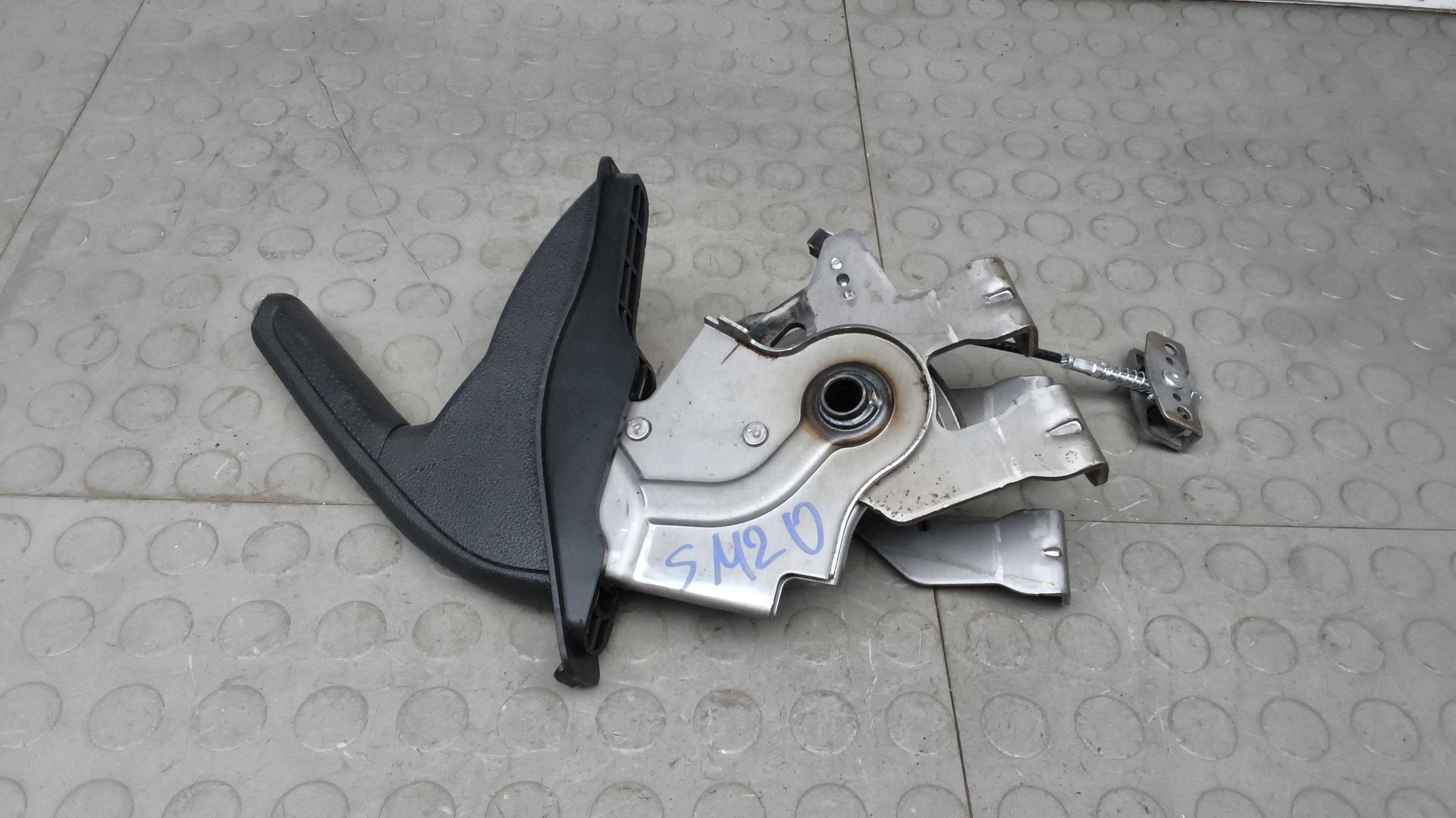 Рычаг ручного тормоза (ручник) Hyundai Tucson TL
