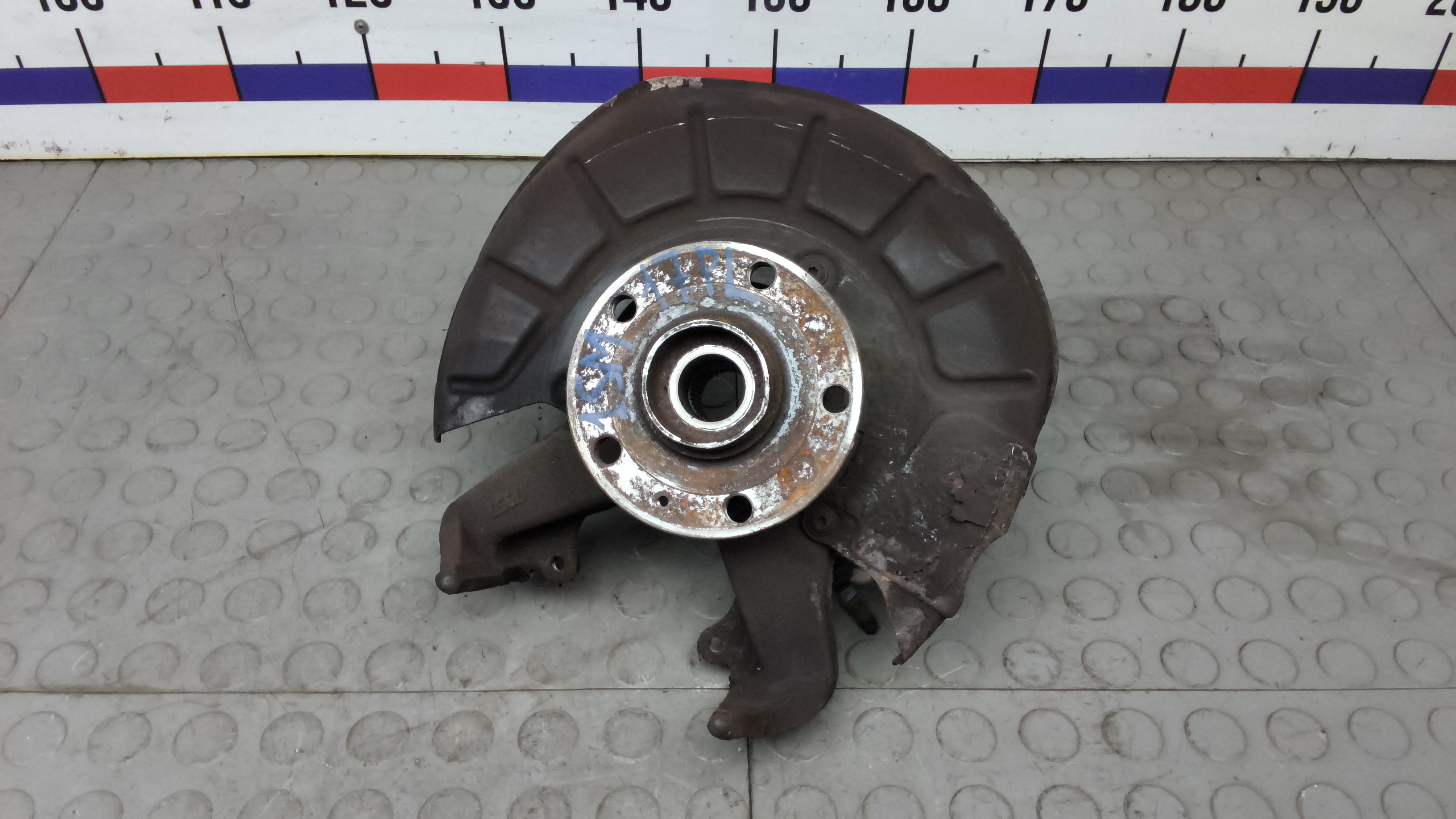 Ступица передняя левая Skoda Yeti 1