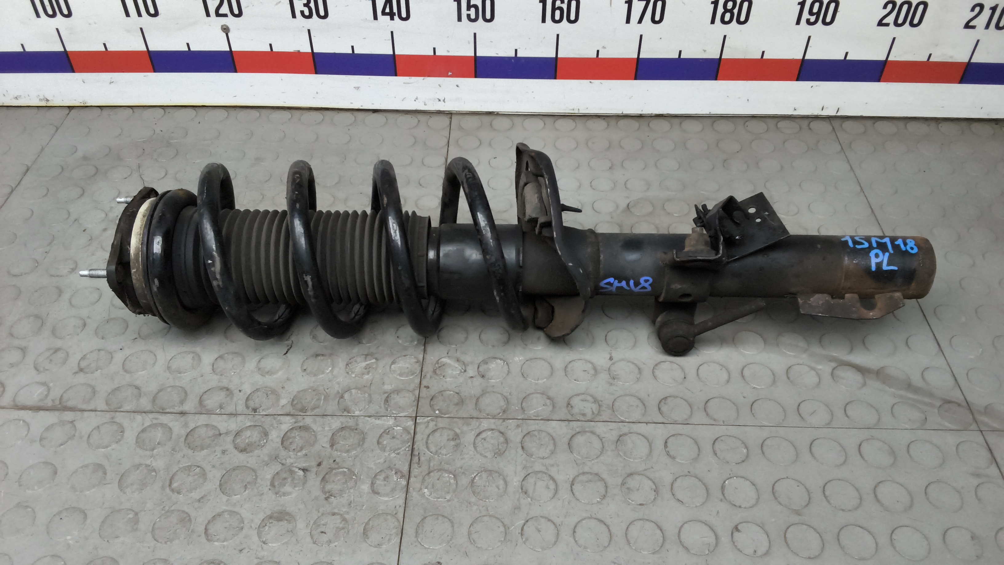 Стойка передняя левая Ford Transit 8