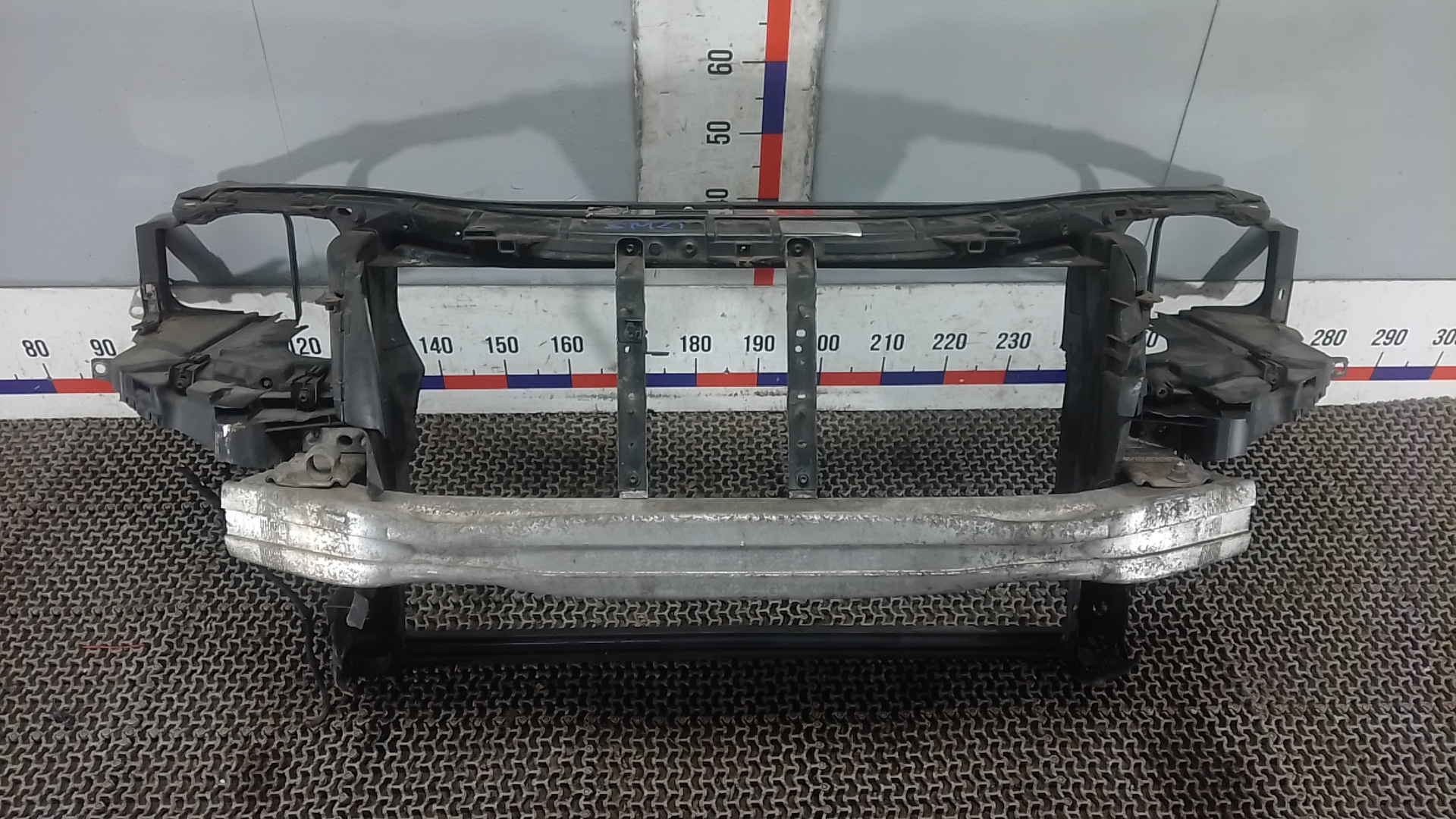 Передняя панель крепления облицовки (телевизор) Audi A8 D3