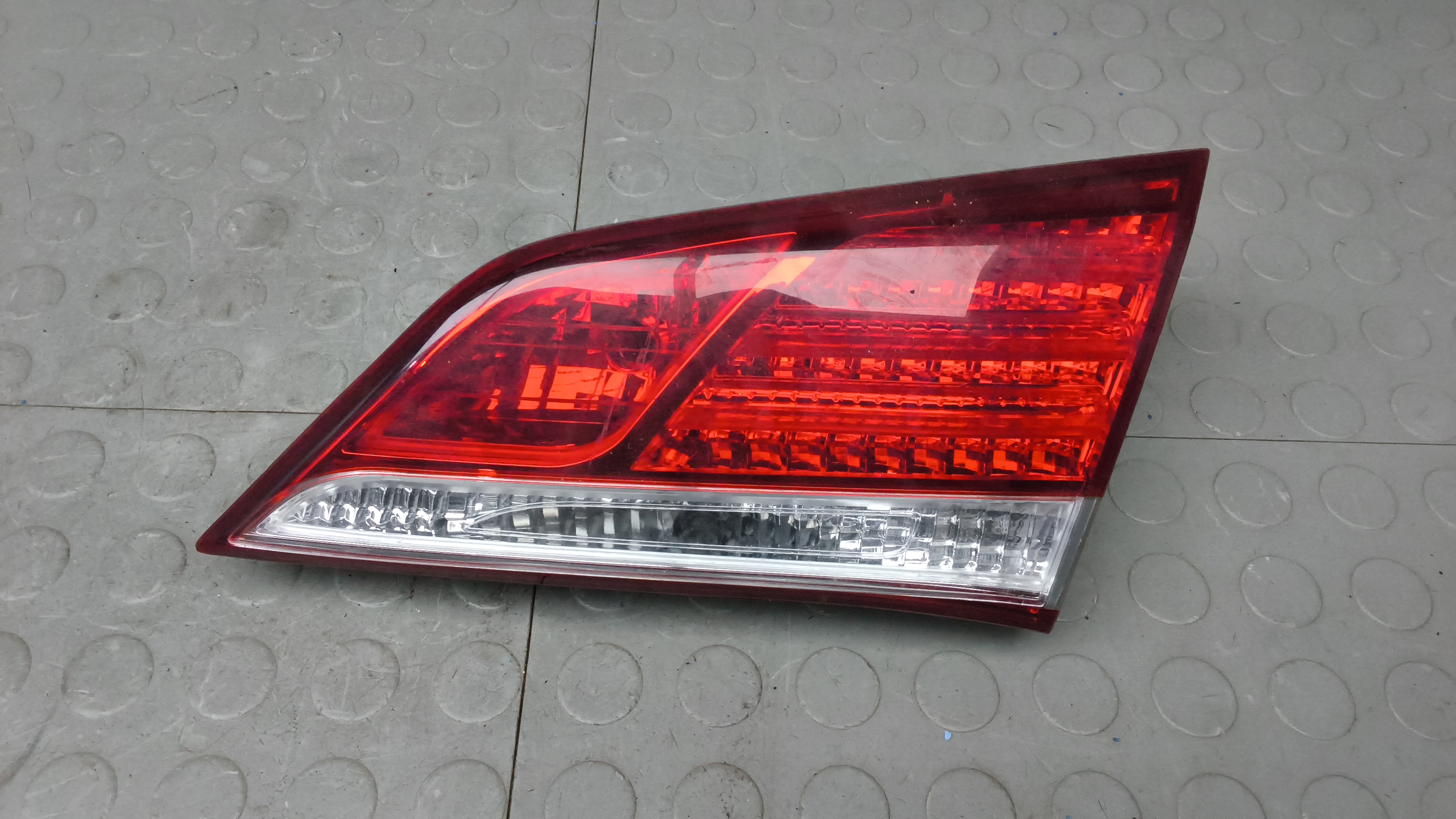 Фонарь правый крышки багажника Hyundai i40